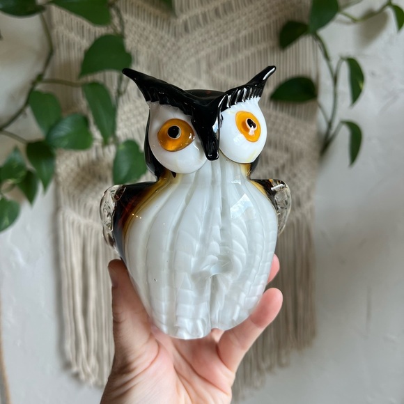 🦉 Hand-Blown Art Glass Owl Figurine – Tortoiseshell & White Murano Style Decor - Picture 2 of 13